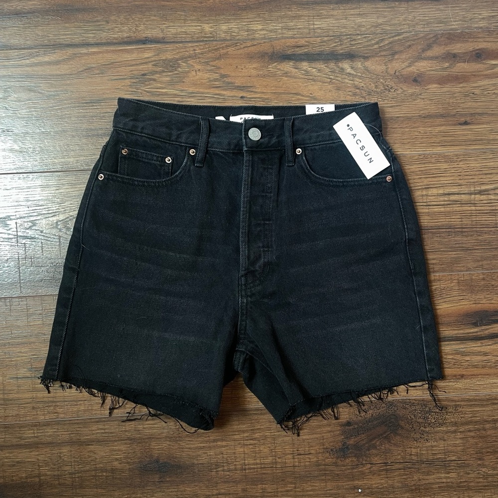 Pacsun Women’s 90’s Girlfriend Jean Shorts Black New with Tags